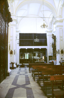 Vista de la iglesia hacia el coro