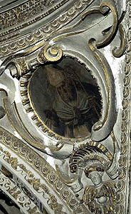 Santo; Pintura mural y yeserías de la cúpula