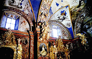 Pintura mural de los arcos formeros